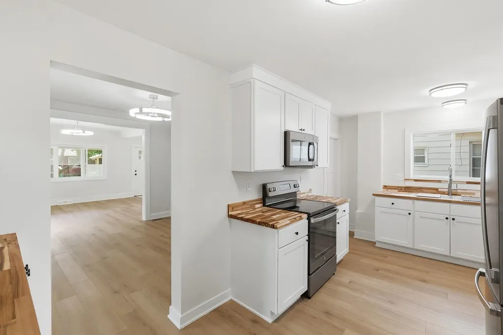 155 Palmer Street NE Grand Rapids City MI 49505