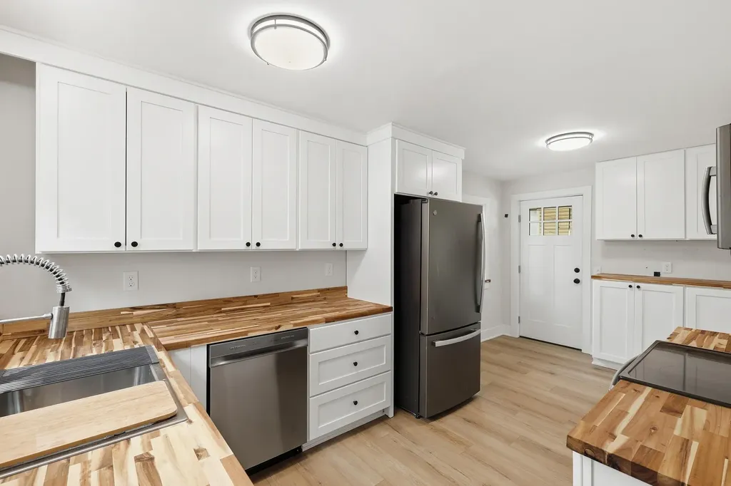 155 Palmer Street NE Grand Rapids City MI 49505