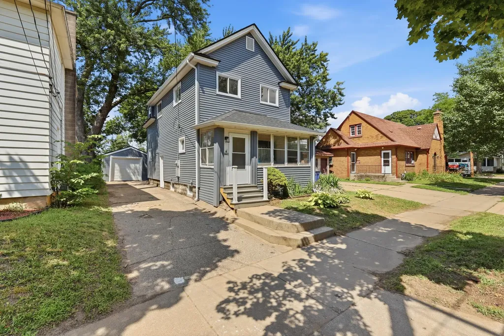 155 Palmer Street NE Grand Rapids City MI 49505