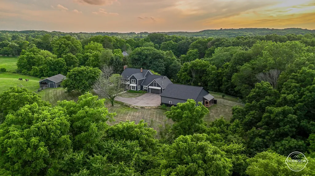 2714 Snow Avenue SE Lowell Charter Township MI 49331