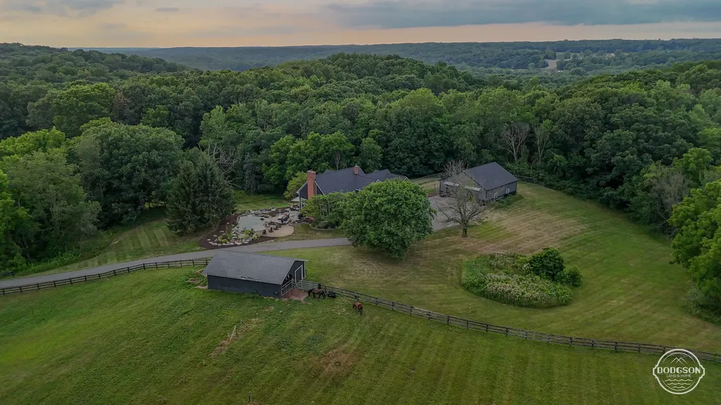 2714 Snow Avenue SE Lowell Charter Township MI 49331