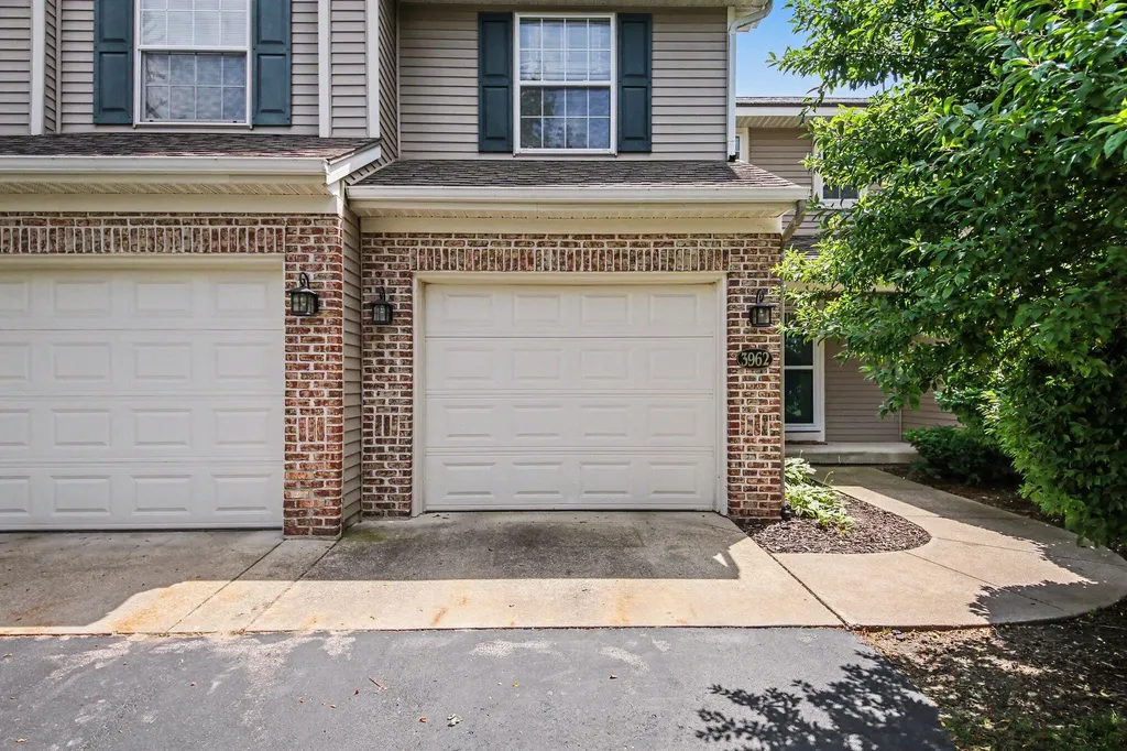 3962 Old Elm Drive SE Kentwood City MI 49512