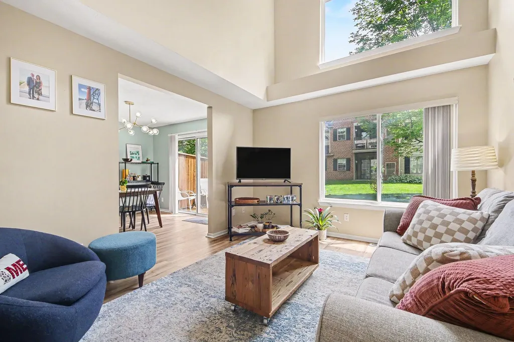 3962 Old Elm Drive SE Kentwood City MI 49512