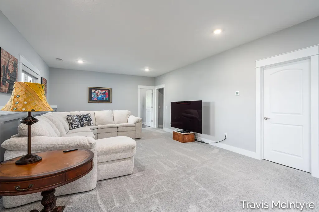 9063 Sterling Hills Drive NE Courtland Township MI 49341