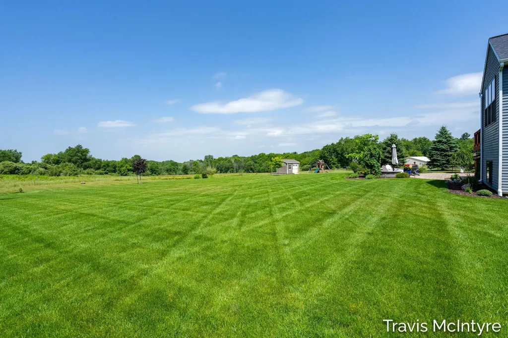 9063 Sterling Hills Drive NE Courtland Township MI 49341
