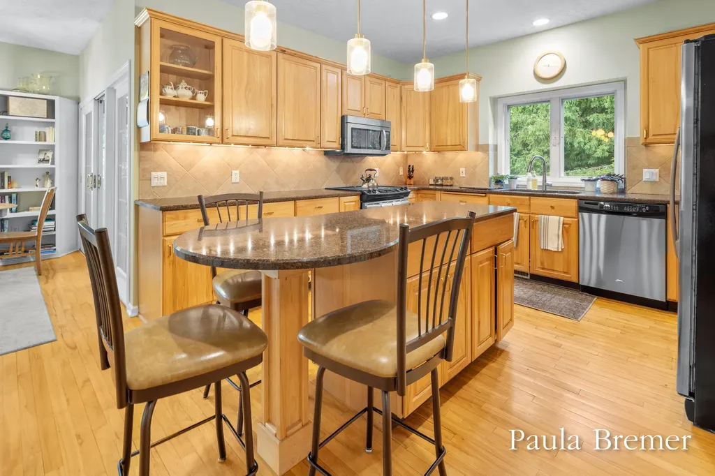5429 Grand Valley Court NE Ada Township MI 49301
