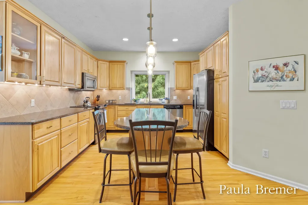 5429 Grand Valley Court NE Ada Township MI 49301