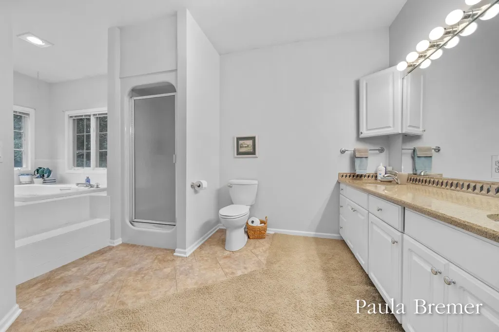 5429 Grand Valley Court NE Ada Township MI 49301