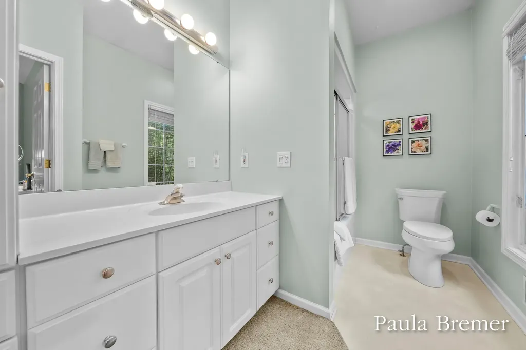 5429 Grand Valley Court NE Ada Township MI 49301