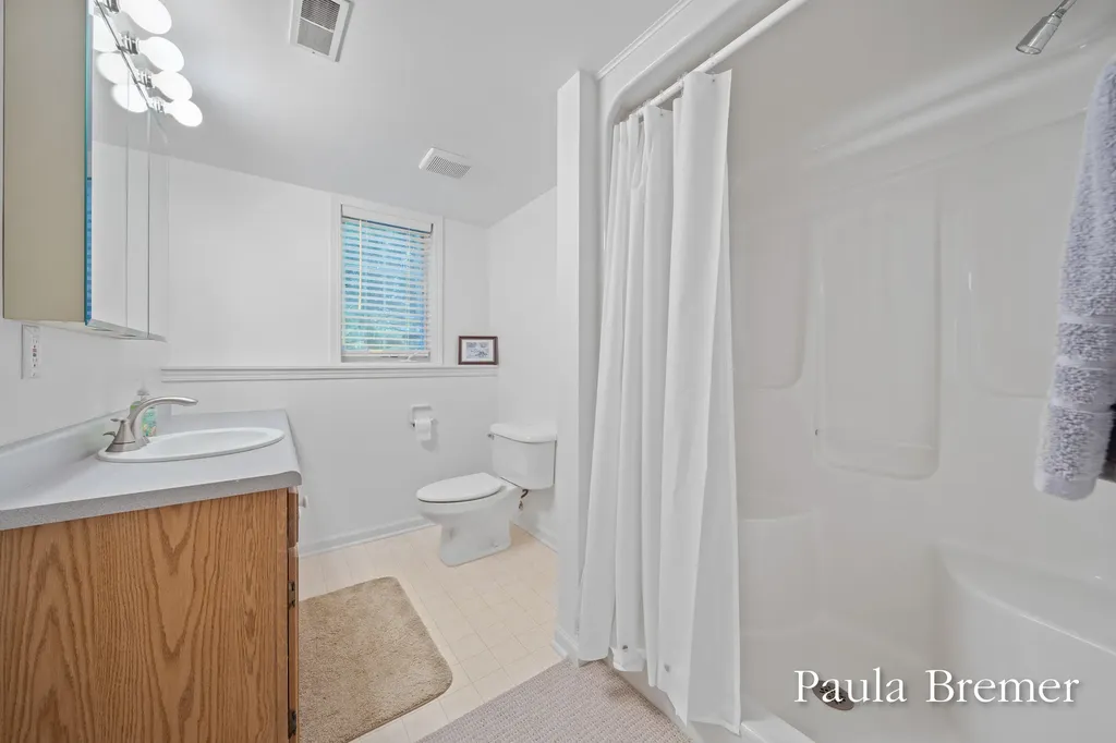 5429 Grand Valley Court NE Ada Township MI 49301