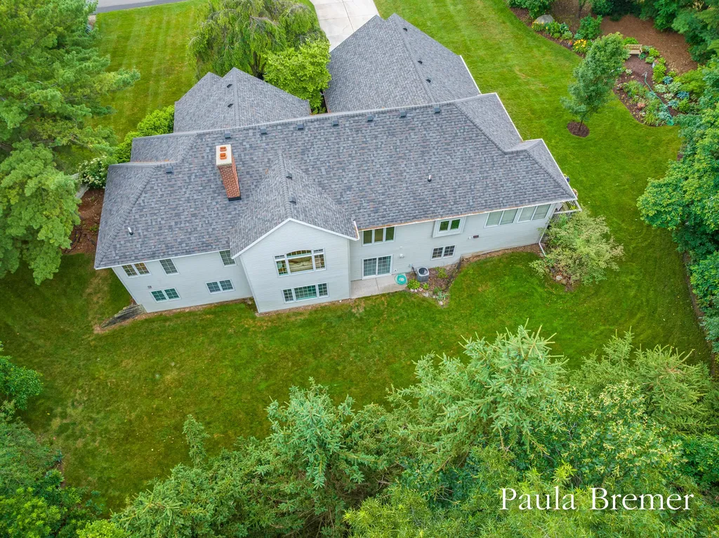 5429 Grand Valley Court NE Ada Township MI 49301