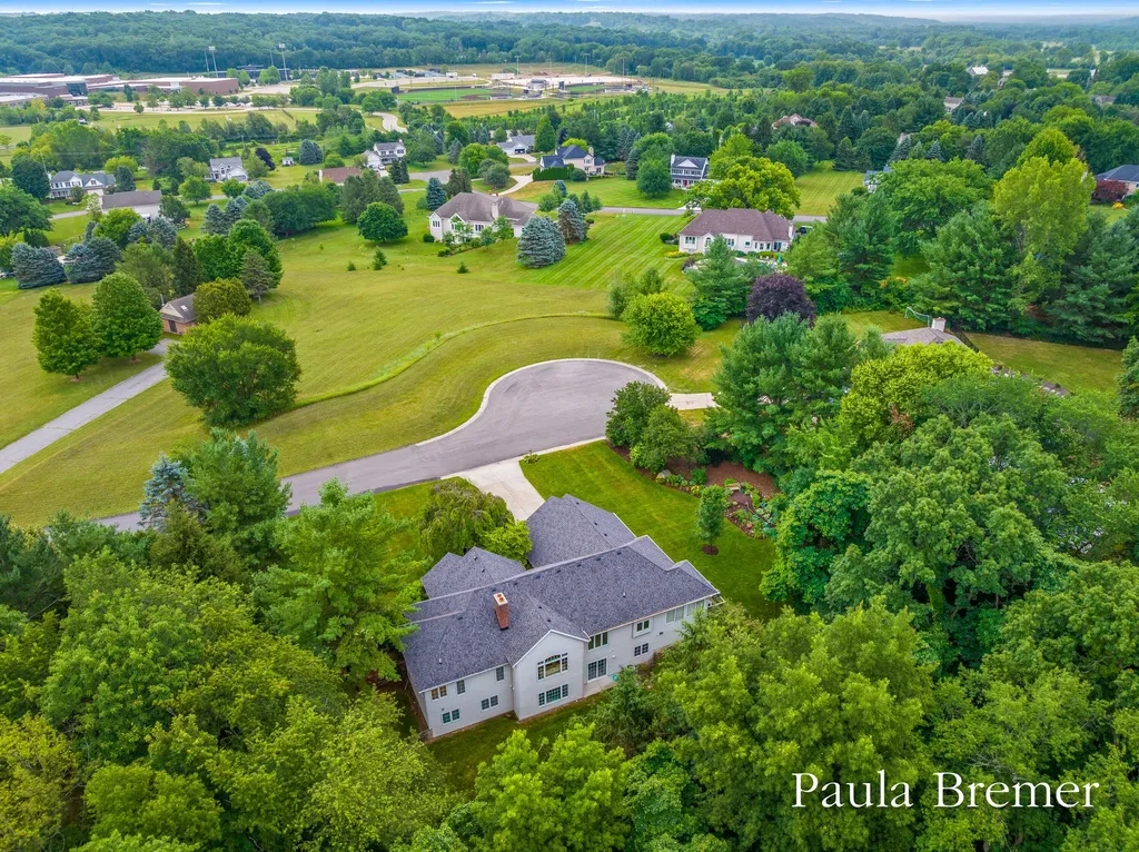 5429 Grand Valley Court NE Ada Township MI 49301