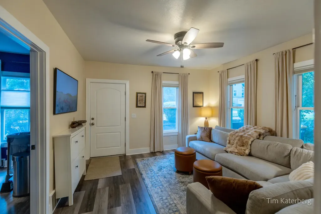 853 Prospect Avenue NE Grand Rapids City MI 49503