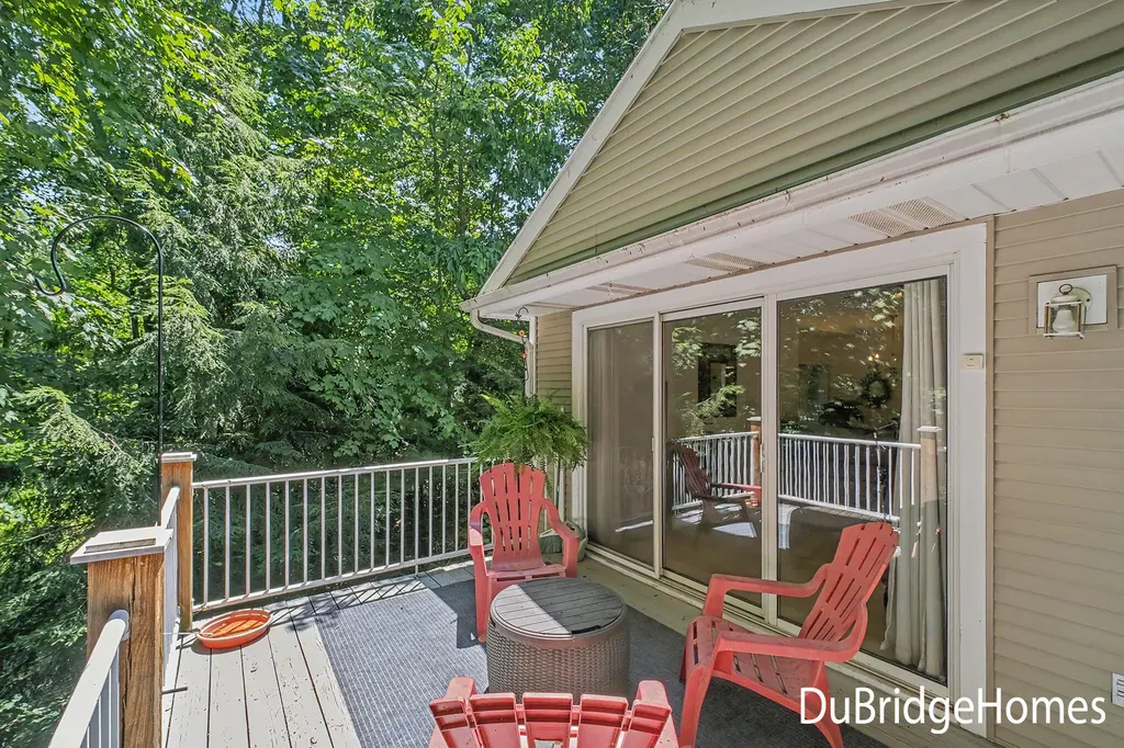 4256 Valley Hollow Drive NE Plainfield Charter Township MI 49525