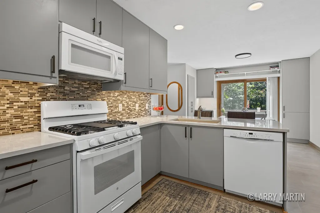 4256 Del Mar Drive SW Wyoming City MI 49418