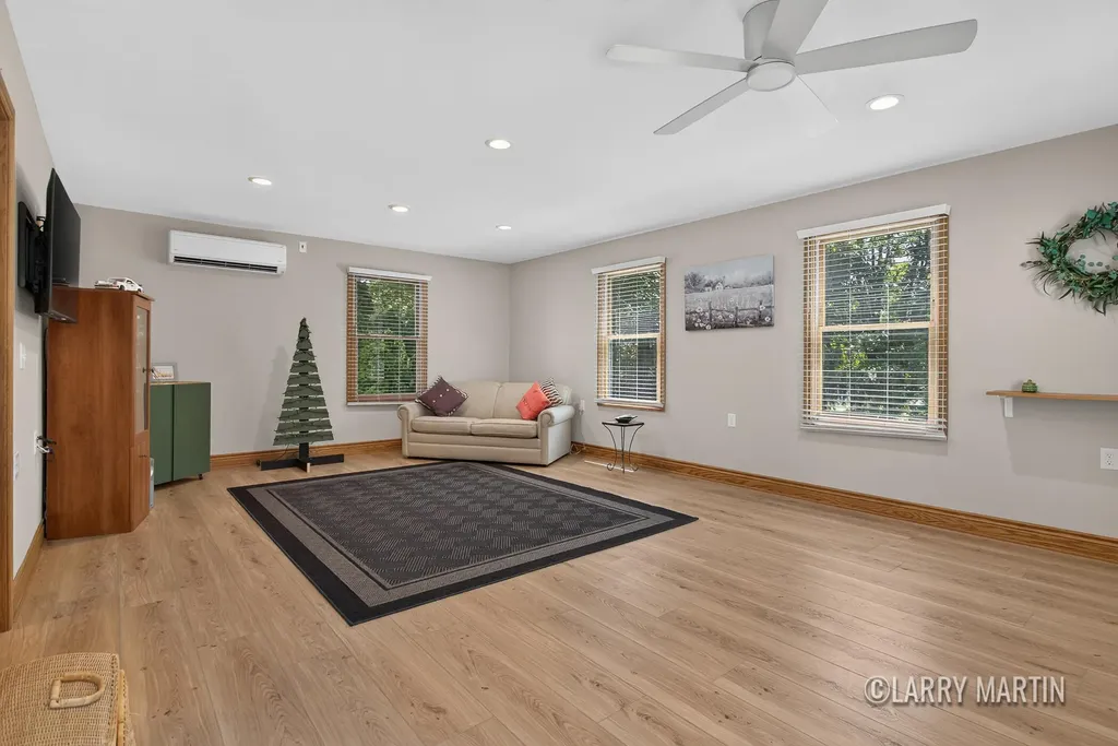 4256 Del Mar Drive SW Wyoming City MI 49418