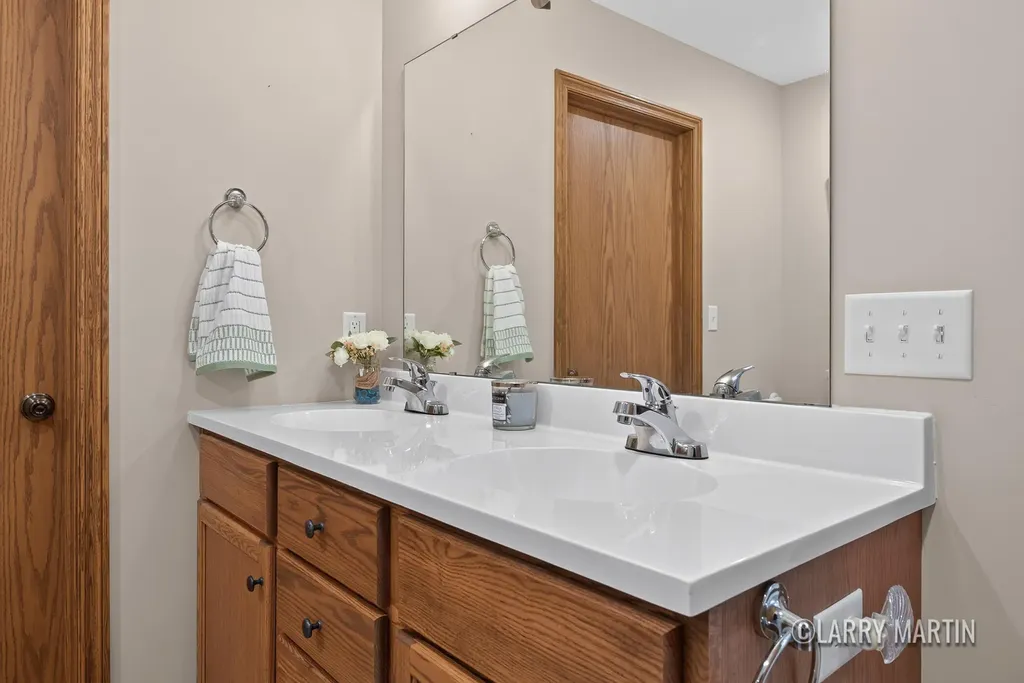 4256 Del Mar Drive SW Wyoming City MI 49418