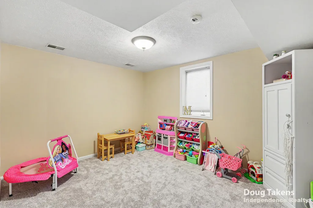 1755 Secretariat Drive SE Kentwood City MI 49546