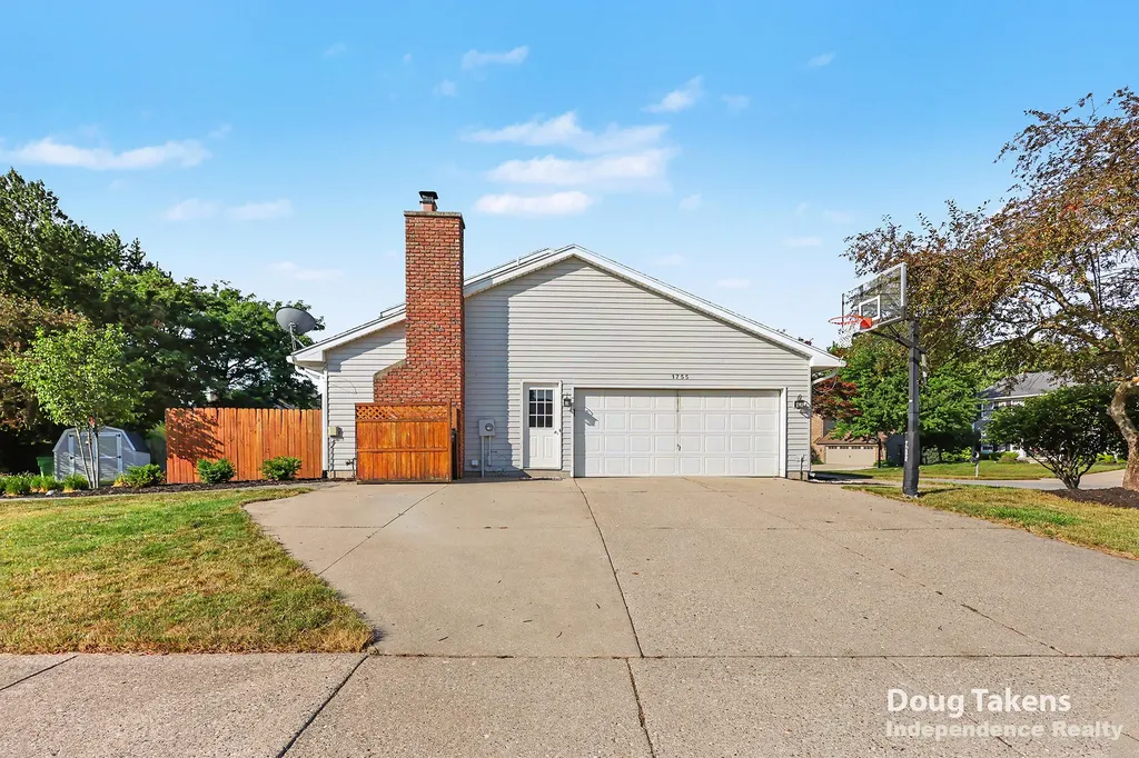 1755 Secretariat Drive SE Kentwood City MI 49546