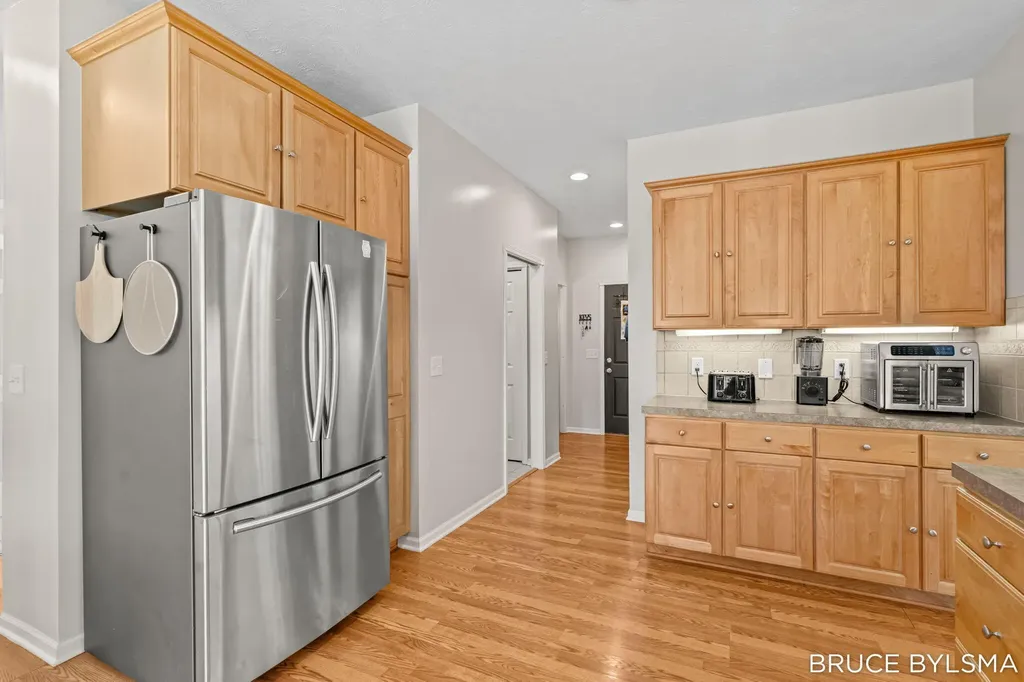 6100 Sunningdale Drive Georgetown Charter Township MI 49426