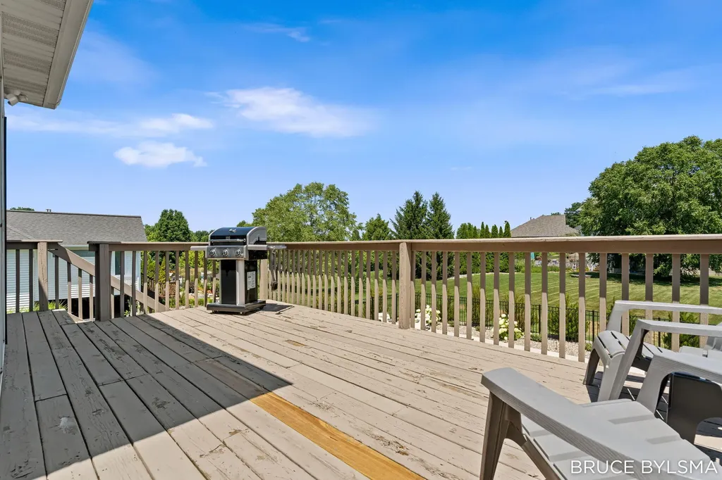 6100 Sunningdale Drive Georgetown Charter Township MI 49426
