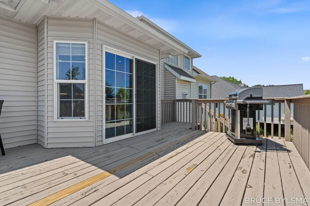 6100 Sunningdale Drive Georgetown Charter Township MI 49426