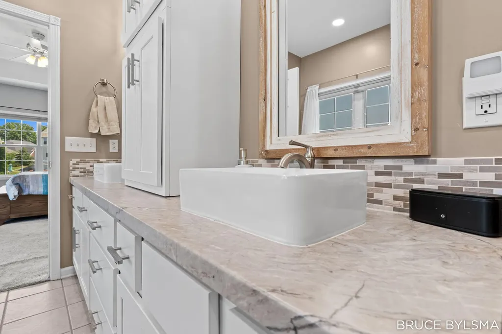 6100 Sunningdale Drive Georgetown Charter Township MI 49426