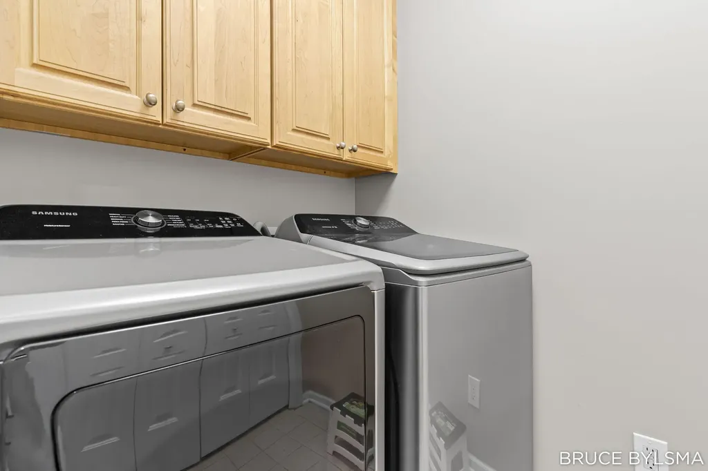 6100 Sunningdale Drive Georgetown Charter Township MI 49426