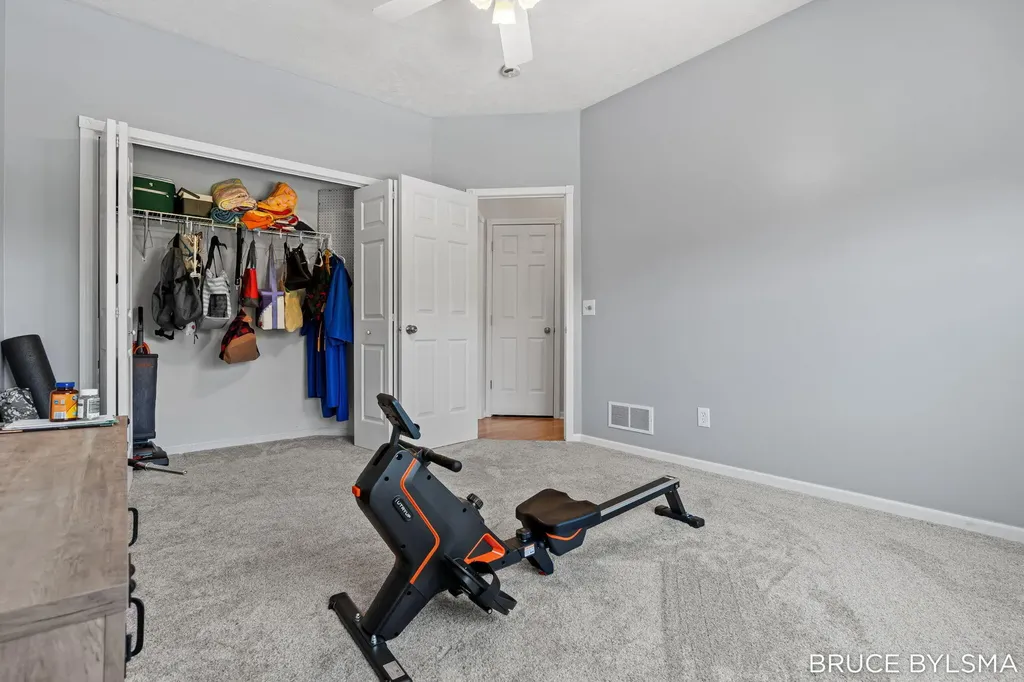 6100 Sunningdale Drive Georgetown Charter Township MI 49426