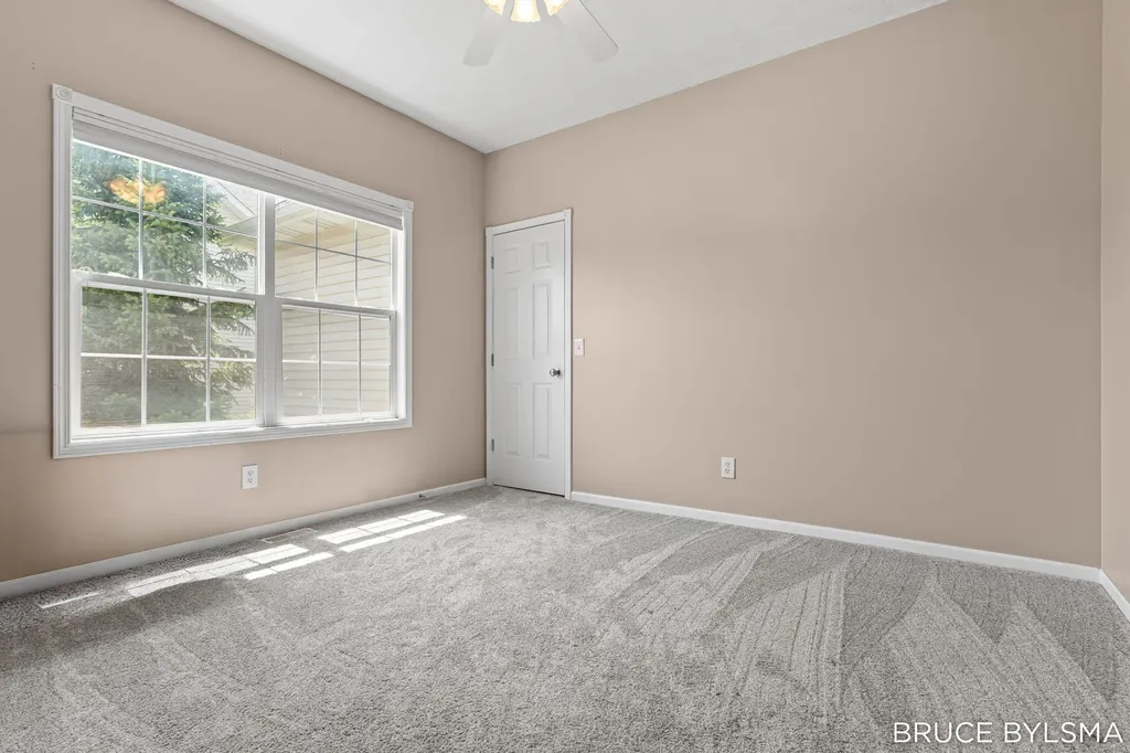 6100 Sunningdale Drive Georgetown Charter Township MI 49426