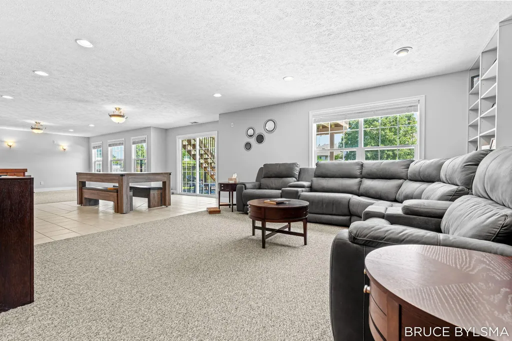 6100 Sunningdale Drive Georgetown Charter Township MI 49426
