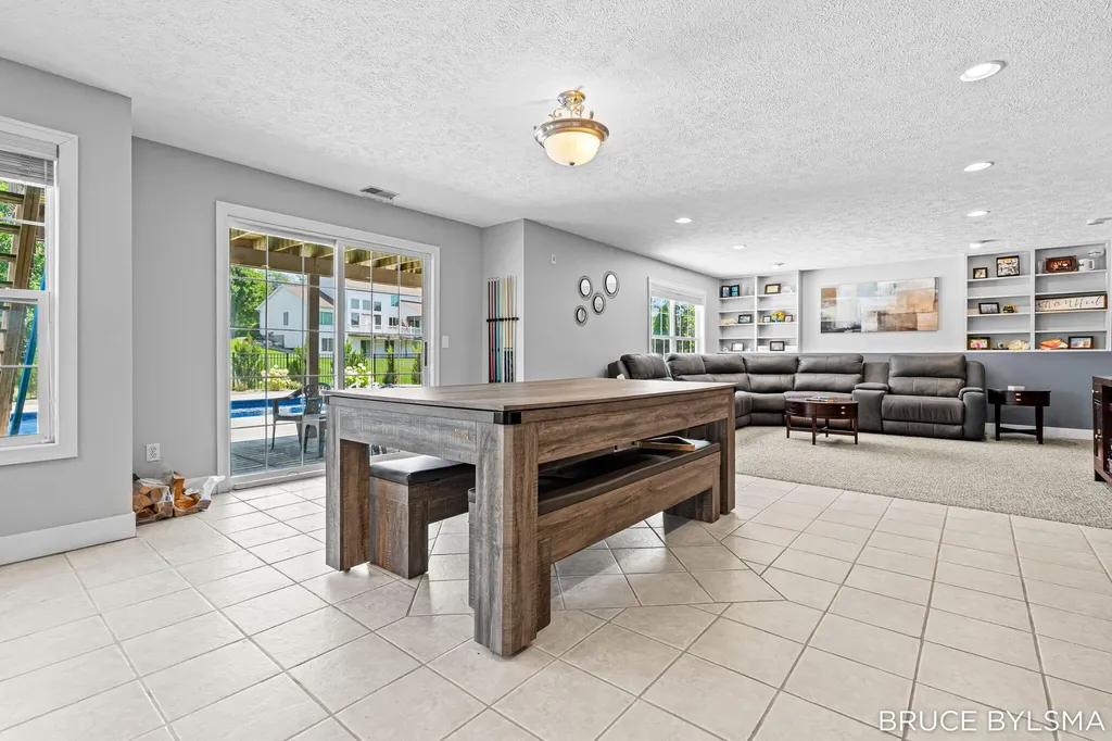 6100 Sunningdale Drive Georgetown Charter Township MI 49426