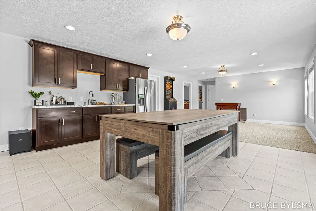 6100 Sunningdale Drive Georgetown Charter Township MI 49426