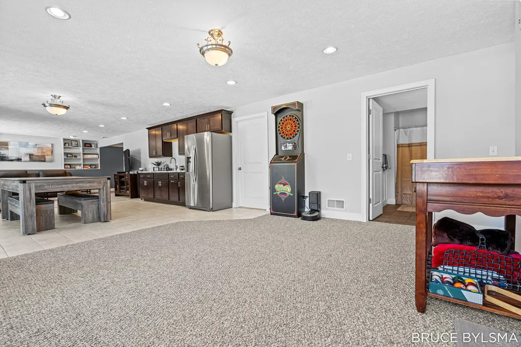 6100 Sunningdale Drive Georgetown Charter Township MI 49426