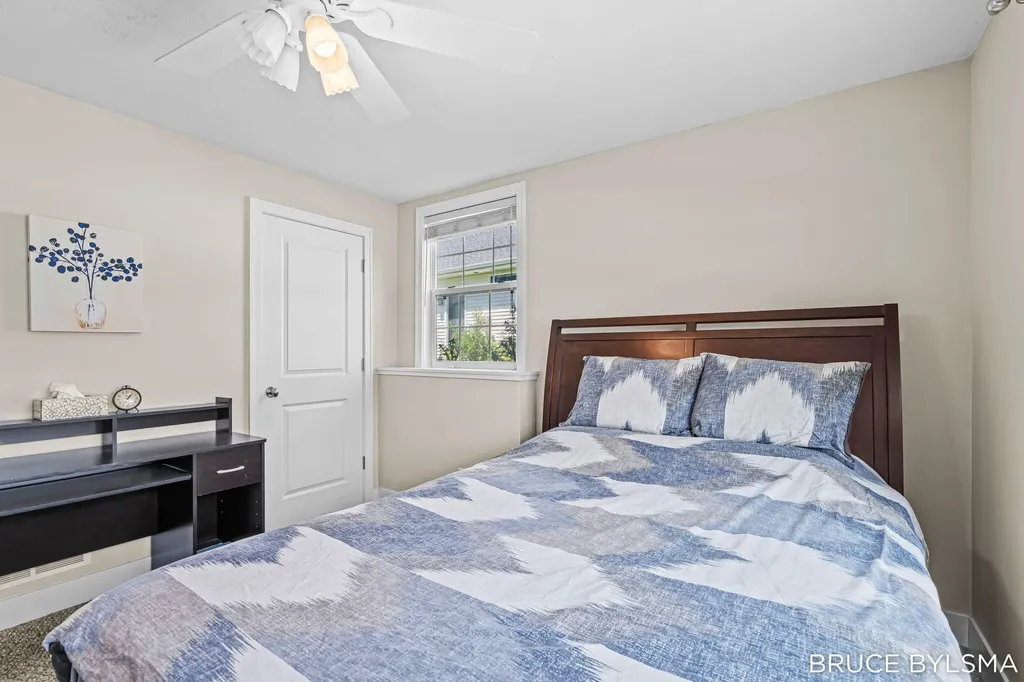 6100 Sunningdale Drive Georgetown Charter Township MI 49426