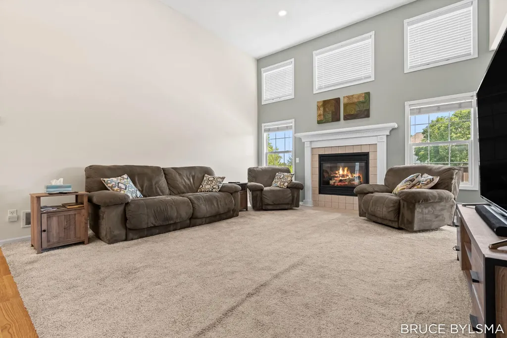6100 Sunningdale Drive Georgetown Charter Township MI 49426