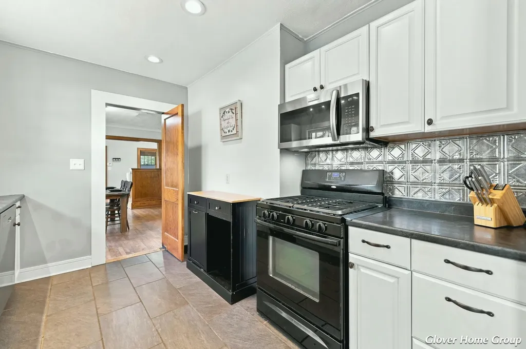 147 Graceland Street NE Grand Rapids City MI 49505