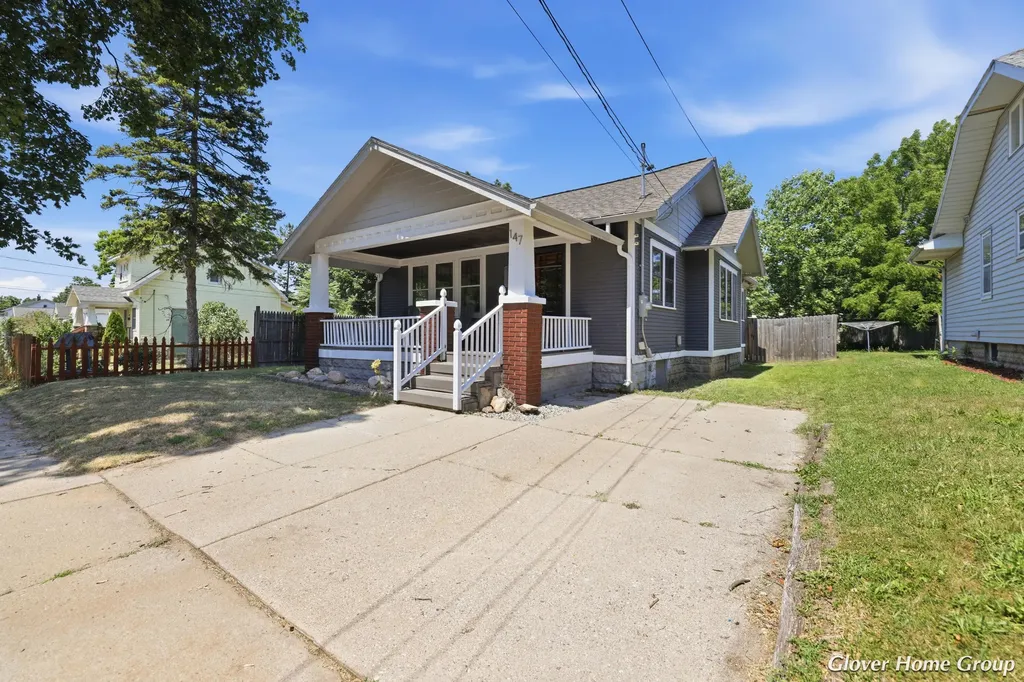 147 Graceland Street NE Grand Rapids City MI 49505