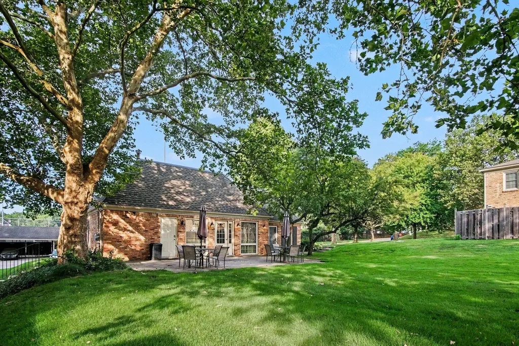 2432 Village Drive SE Grand Rapids City MI 49506