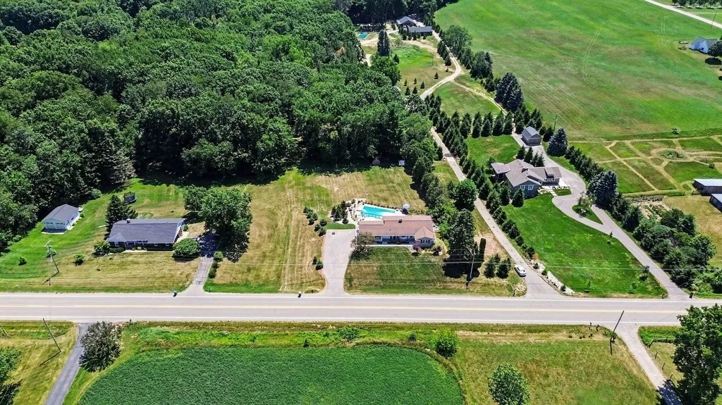 2770 Leonard Street Tallmadge Charter Township MI 49435