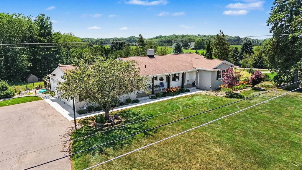 2770 Leonard Street Tallmadge Charter Township MI 49435