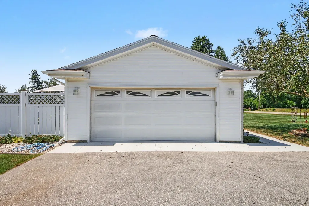 2770 Leonard Street Tallmadge Charter Township MI 49435