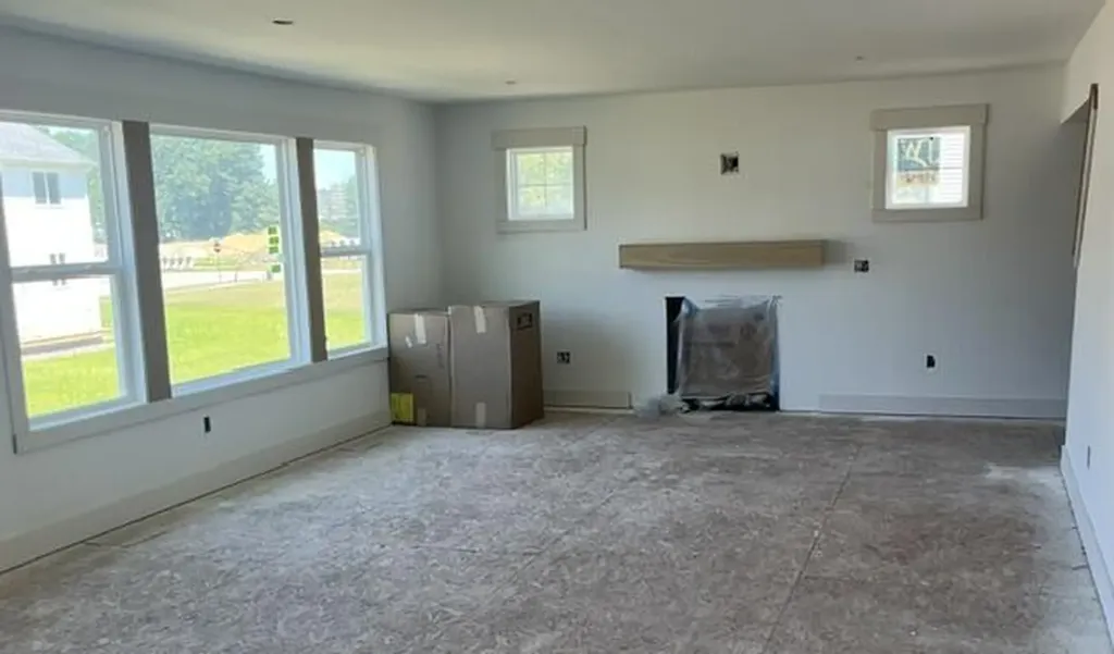 671 Waterford Village Drive NW Walker City MI 49534