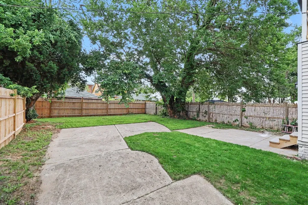 17152 Roselawn Street Detroit City MI 48221