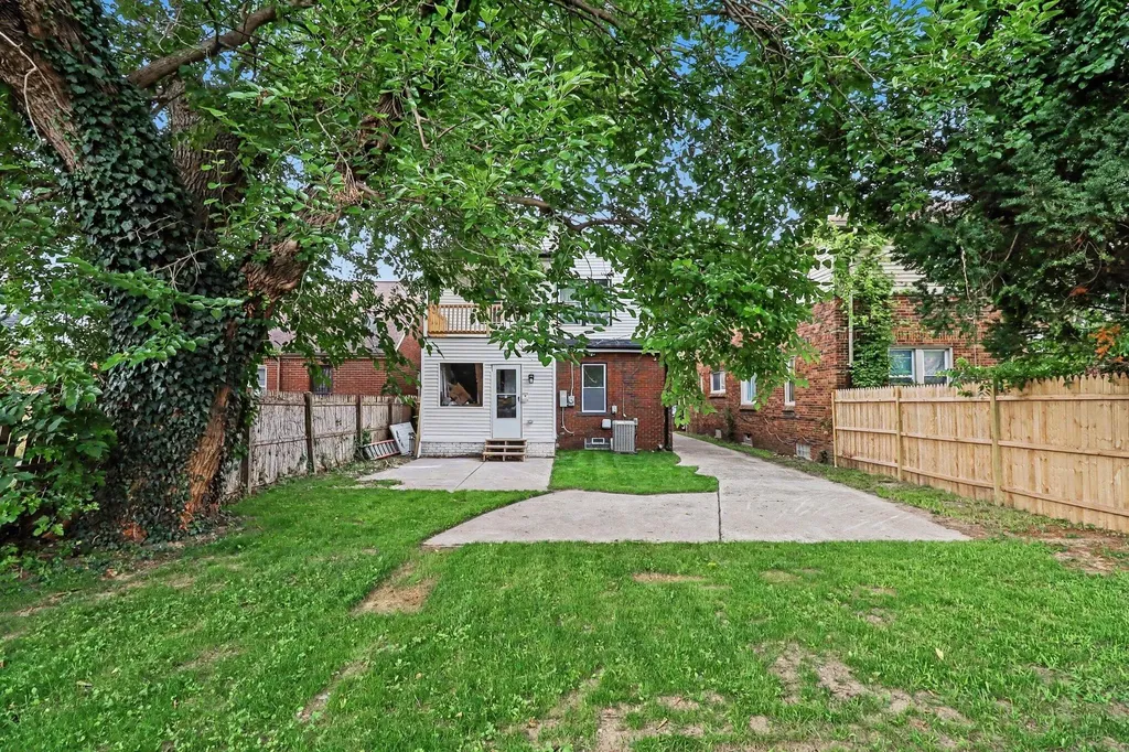 17152 Roselawn Street Detroit City MI 48221