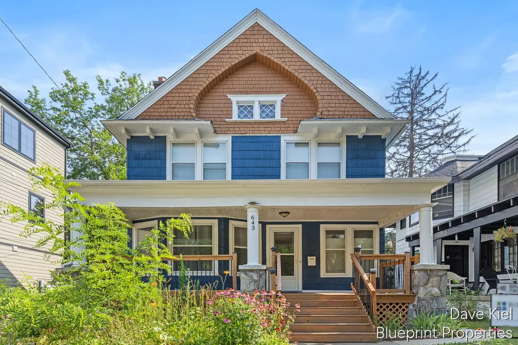 643 Lake Drive SE Grand Rapids City MI 49503