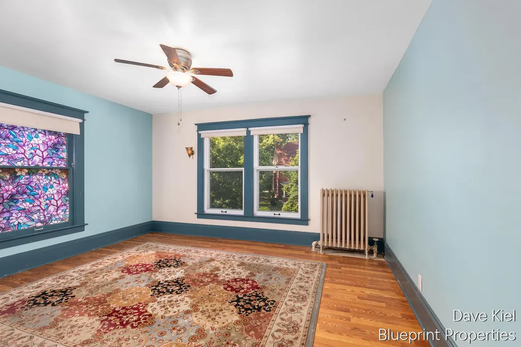 643 Lake Drive SE Grand Rapids City MI 49503