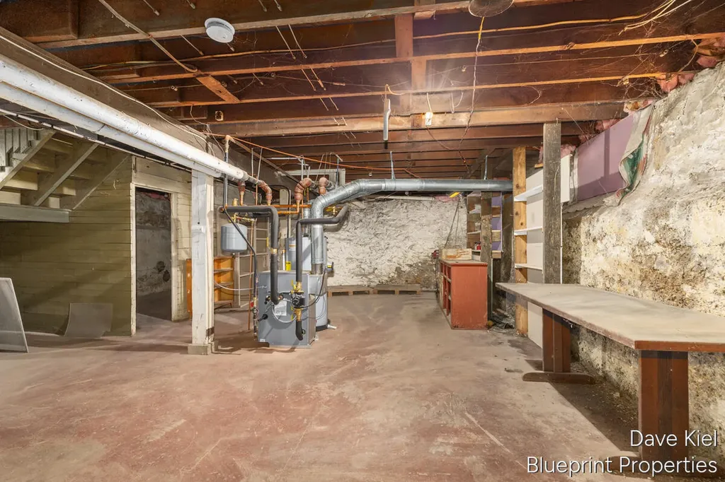 643 Lake Drive SE Grand Rapids City MI 49503