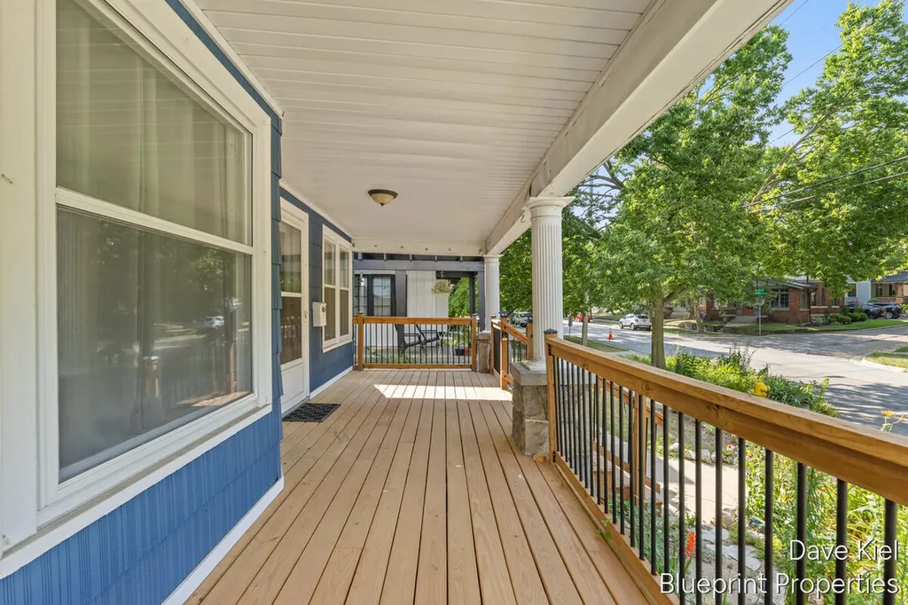 643 Lake Drive SE Grand Rapids City MI 49503