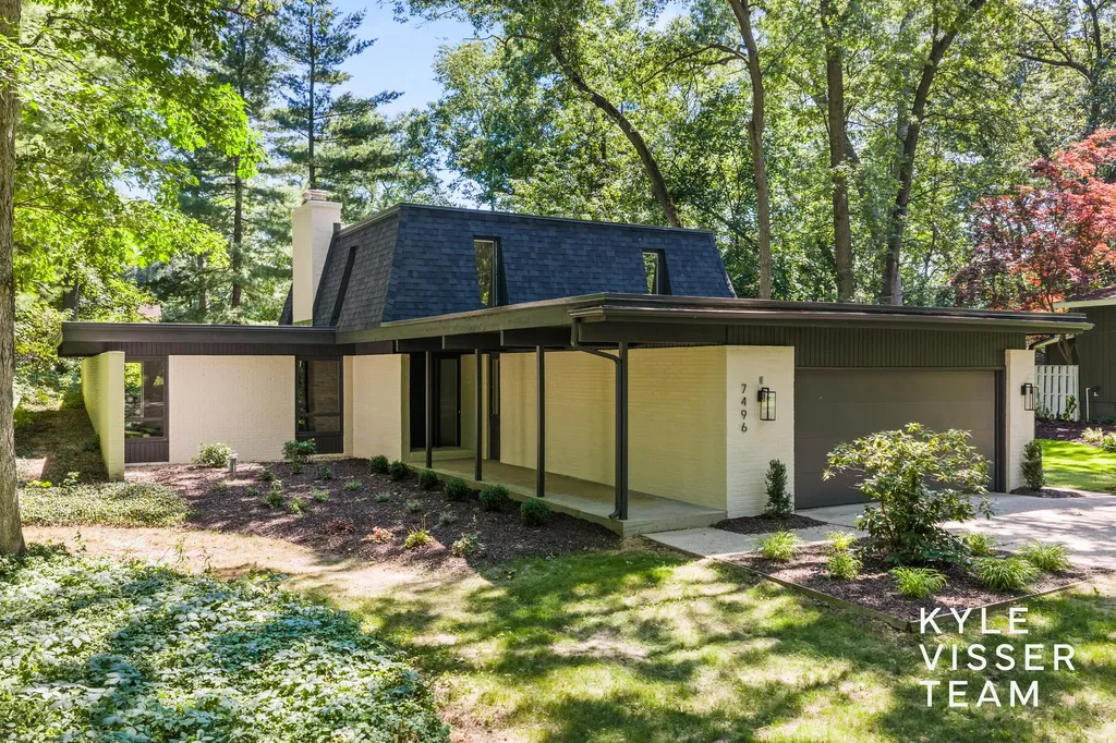 7496 Leyton Drive SE Cascade Charter Township MI 49301